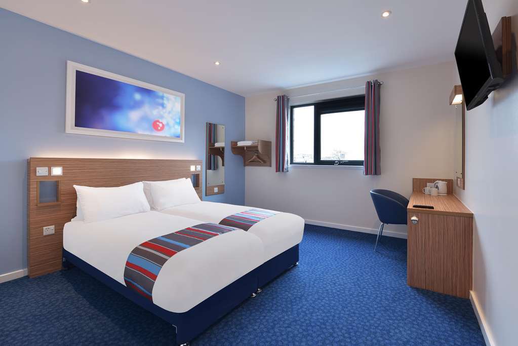 Travelodge Cambridge Fourwentways Room photo