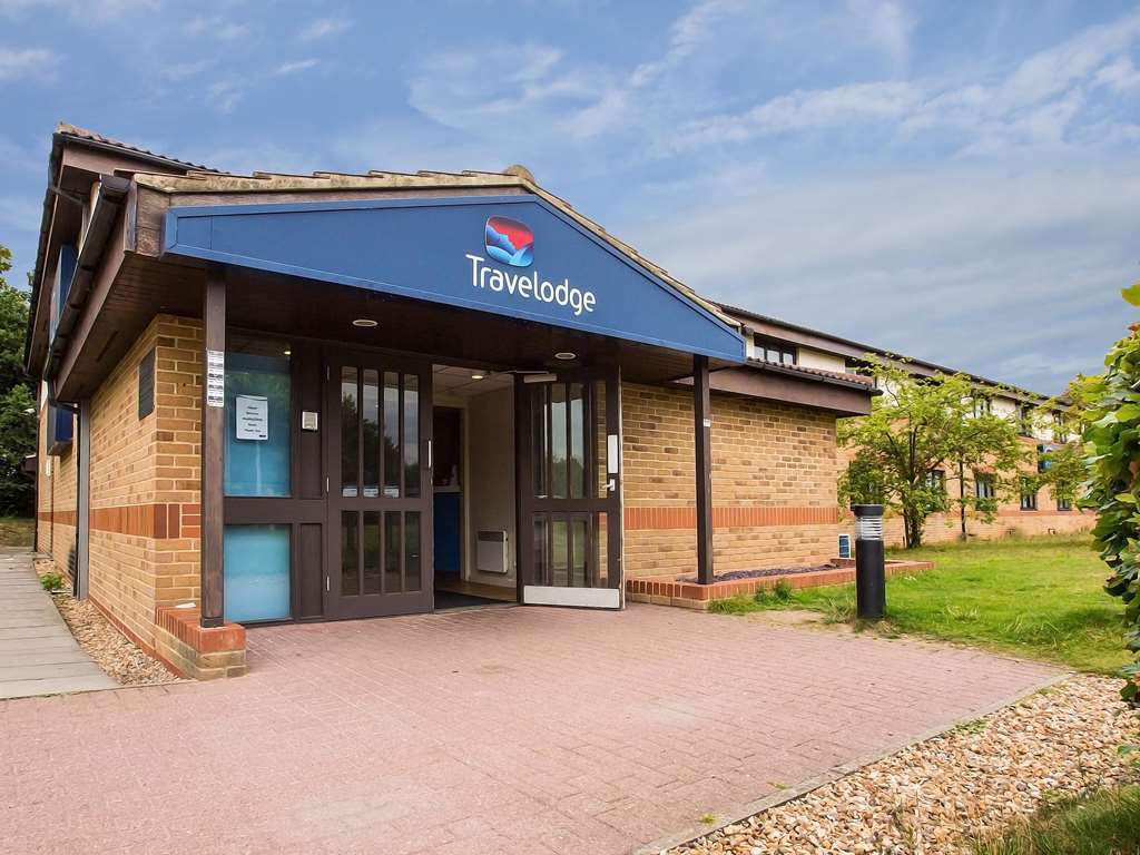 Travelodge Cambridge Fourwentways Exterior photo