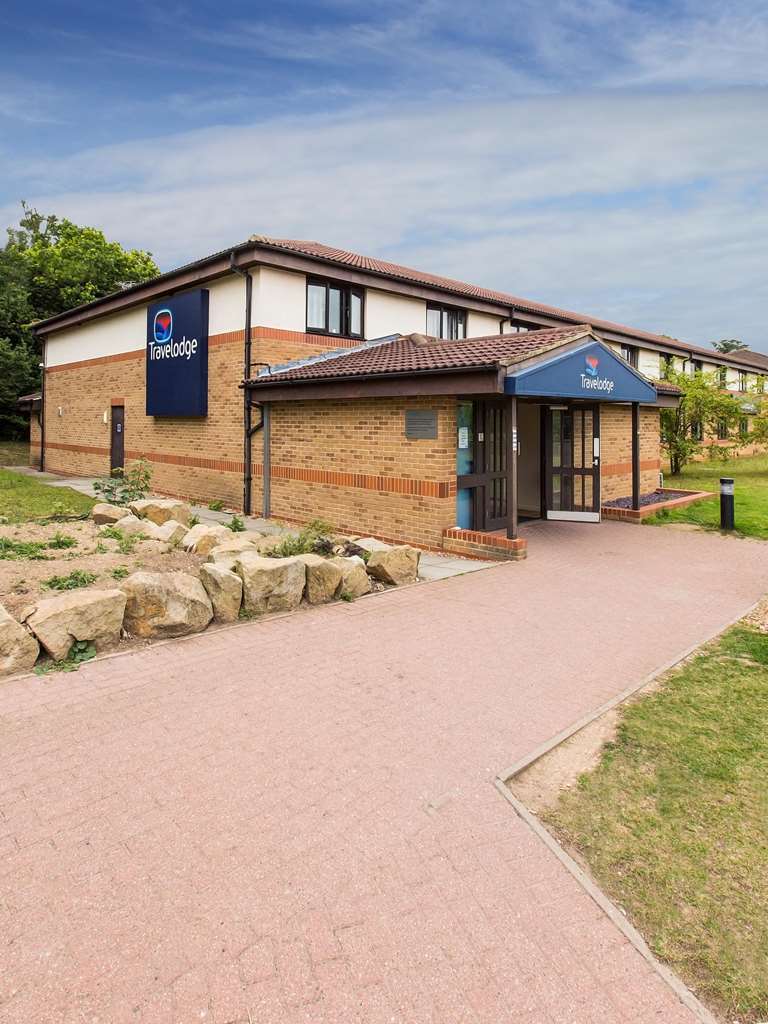 Travelodge Cambridge Fourwentways Exterior photo